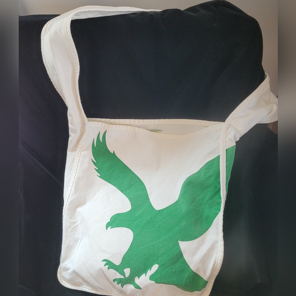 American Eagle Outfitters Shoulder Bag